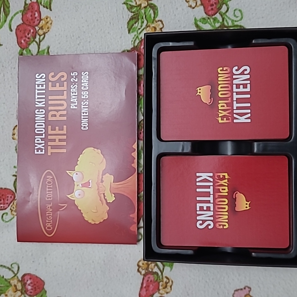Exploding Kittens Card Game - Picture 3 of 3
